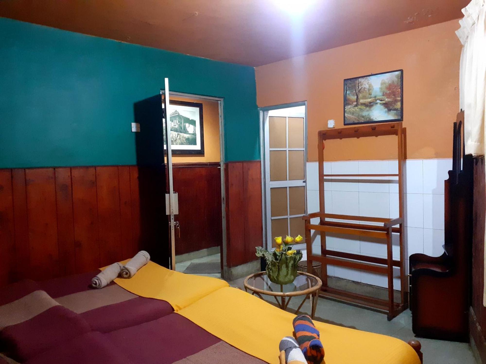Cool Land Hot Hut Rooms & Restaurant Nuwara Eliya Exterior photo