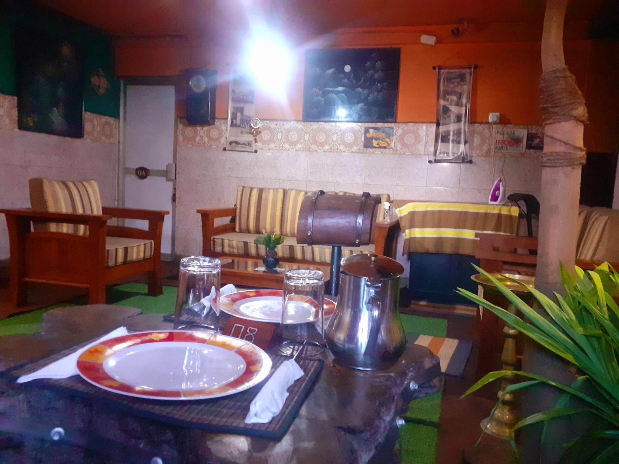 Cool Land Hot Hut Rooms & Restaurant Nuwara Eliya Exterior photo